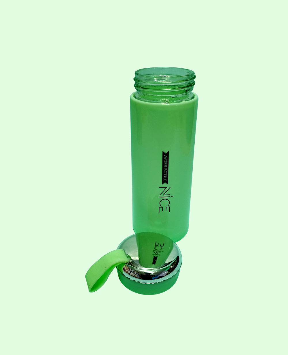 Nice Water BottleNice Vacuum Flask Stainless Steel Water Bottle 400ml
Quench thirst in style with CeePoo’s Nice insulated and glass bottle range, crafted for everyday champions. Our Water BottleNice Water Bottle