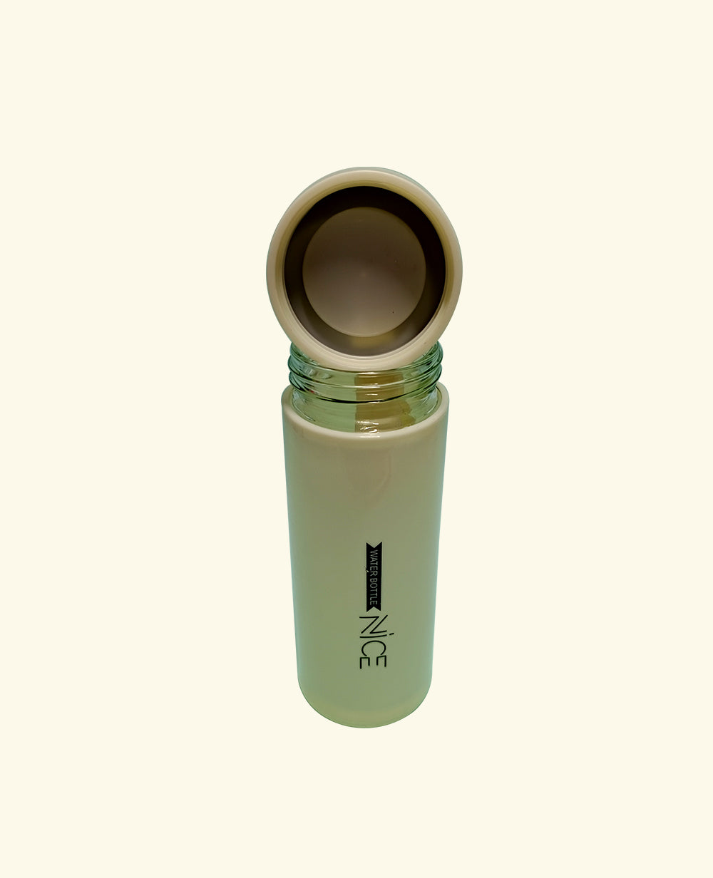 Nice Water BottleNice Vacuum Flask Stainless Steel Water Bottle 400ml
Quench thirst in style with CeePoo’s Nice insulated and glass bottle range, crafted for everyday champions. Our Water BottleNice Water Bottle